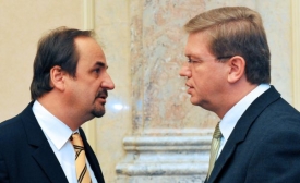 Ministr zahranič&iacute; Kohout s ministrem pro EU.